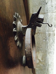 Dragon door bell